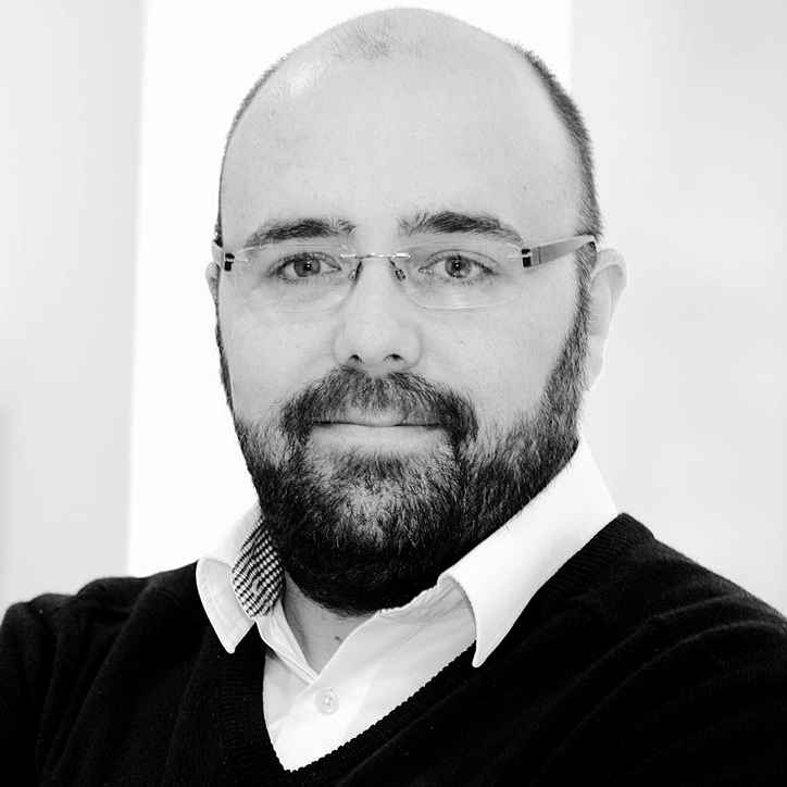 testimonial-dialogue author image